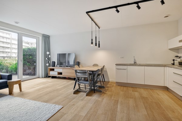 Medium property photo - Nida Senffstraat 11, 1095 MX Amsterdam